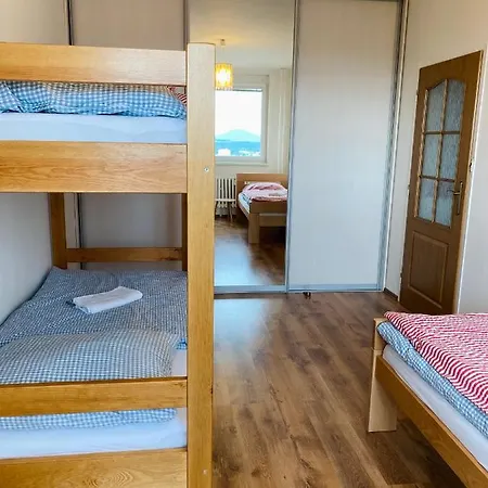 Jakodoma Zeleny Gauc Hlidane Parkovani U Domu Zdarma Apartman Česká Lípa